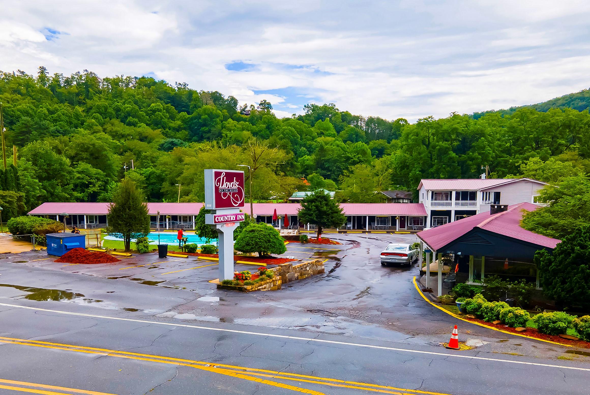 Lloyd'S On The River Country Inn By Oyo Bryson City Exterior foto